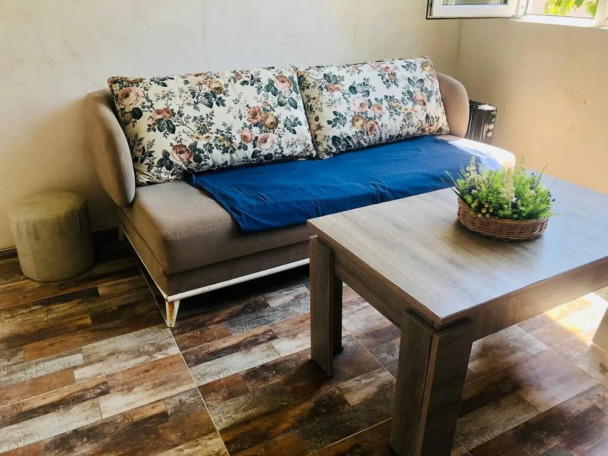 Gasthuis Rozmarin Нouse Makhinjauri Hotel Batoemi Georgië